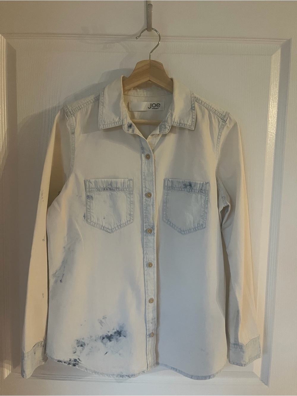 Button-Up Shirt in Light Cream with Blue Wash Details